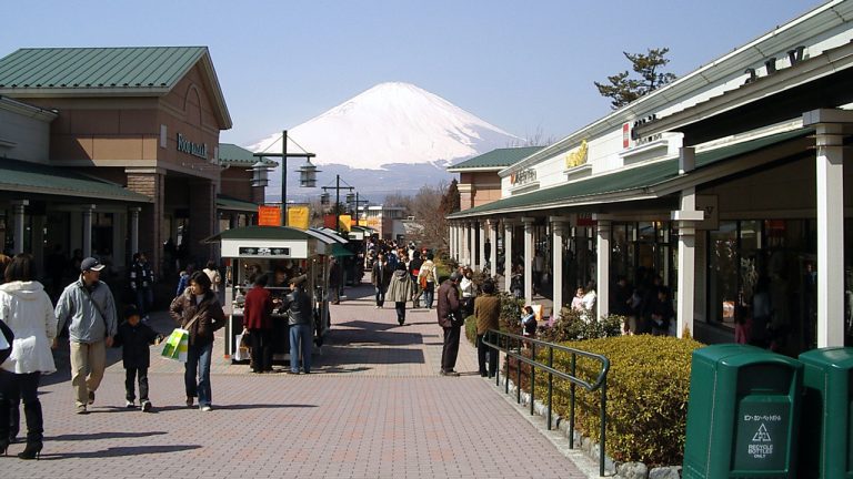 Top 5 lý do để mua sắm tại Gotemba Premium Outlets